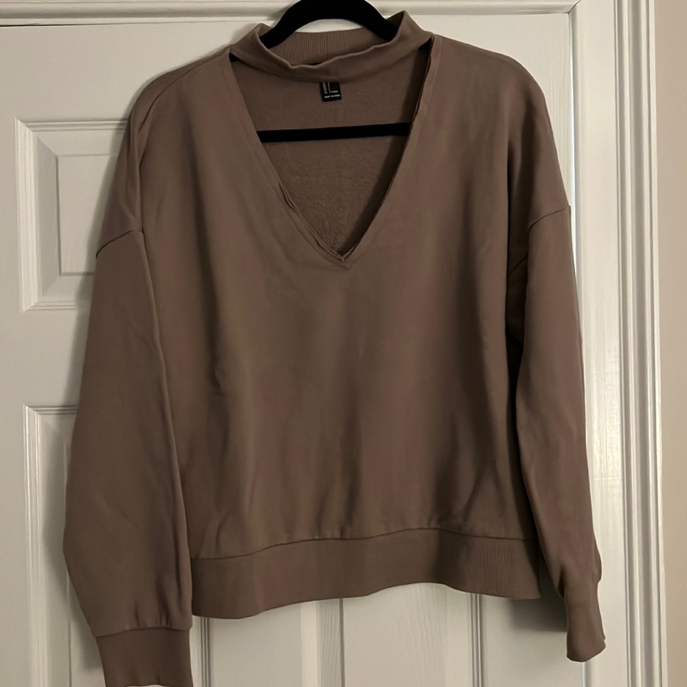 Forever 21 size L shirt. Cropped.